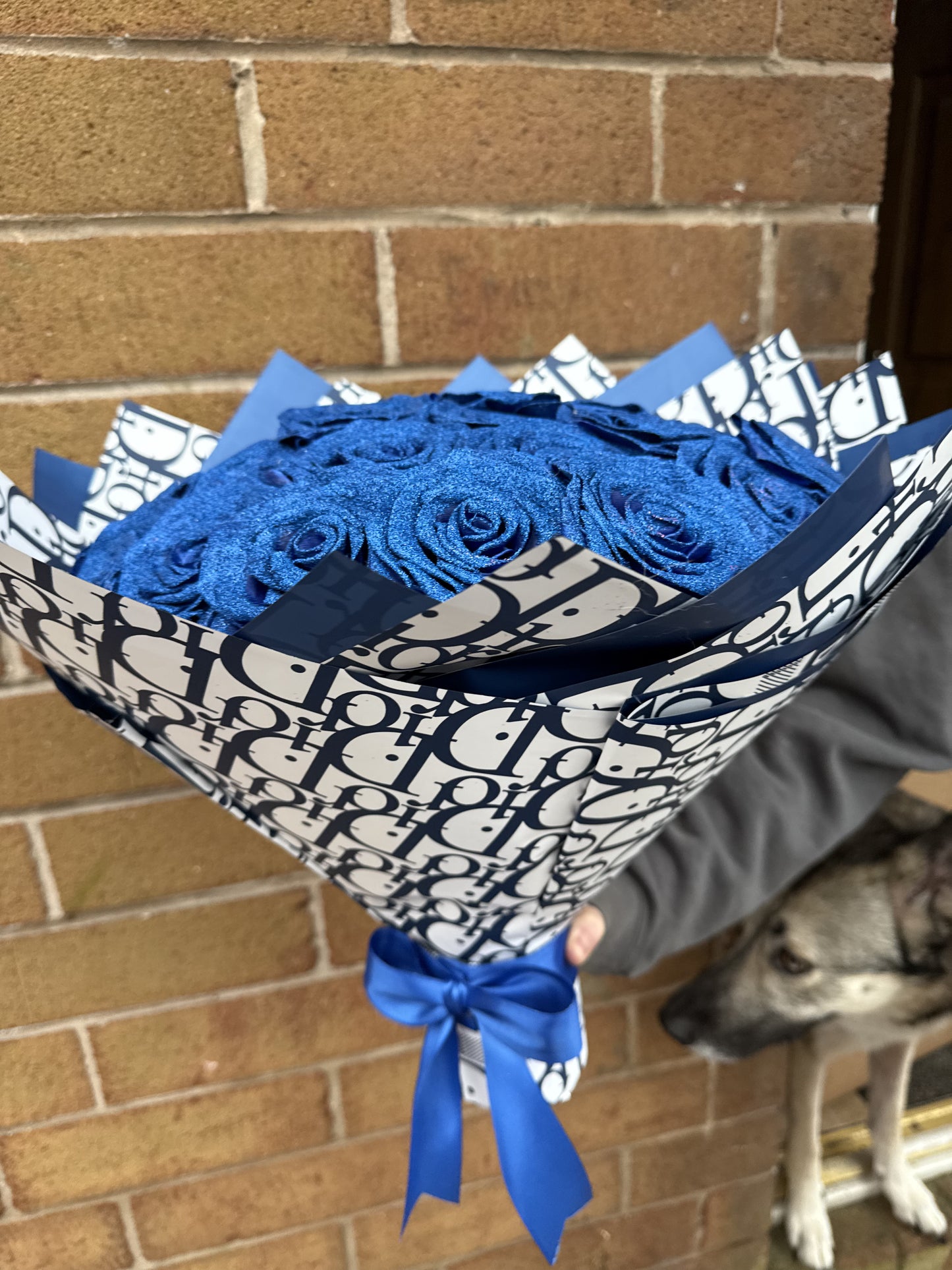 18 royal blue glitter roses